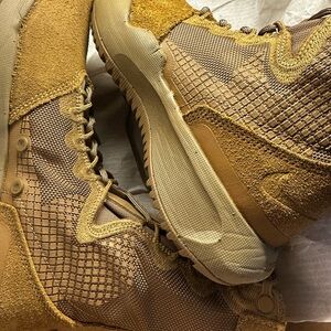 Nike Men's Tan Tactical Boots